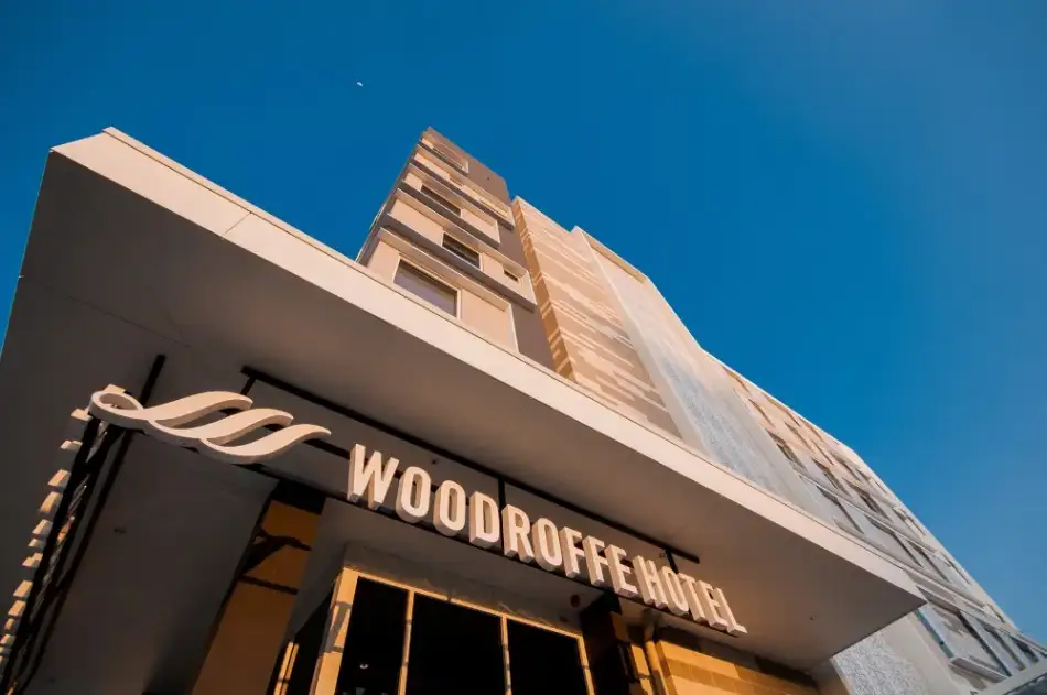 HHH Architects celebrate the Master Builders Queensland Housing and Construction Award for Woodroffe Hotel
