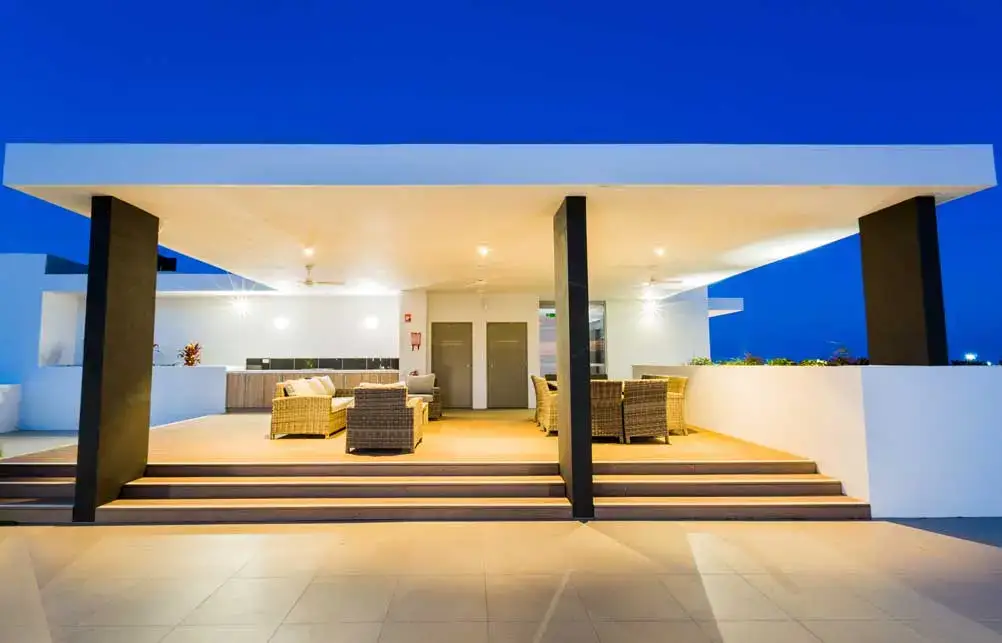 8 Norman, Southport QLD, by hhh architects