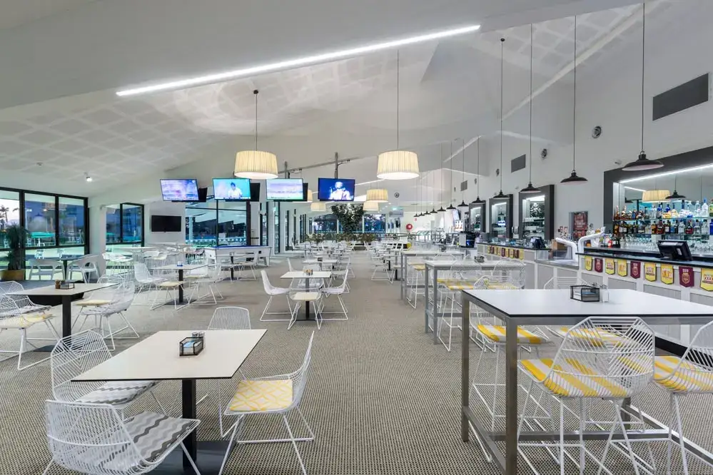 Broadbeach Bowls Club