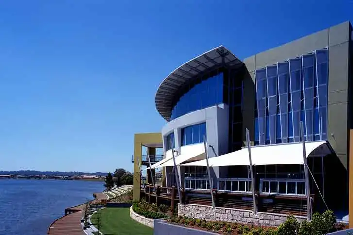 Delfin House, Varsity Lakes QLD, by hhh architects