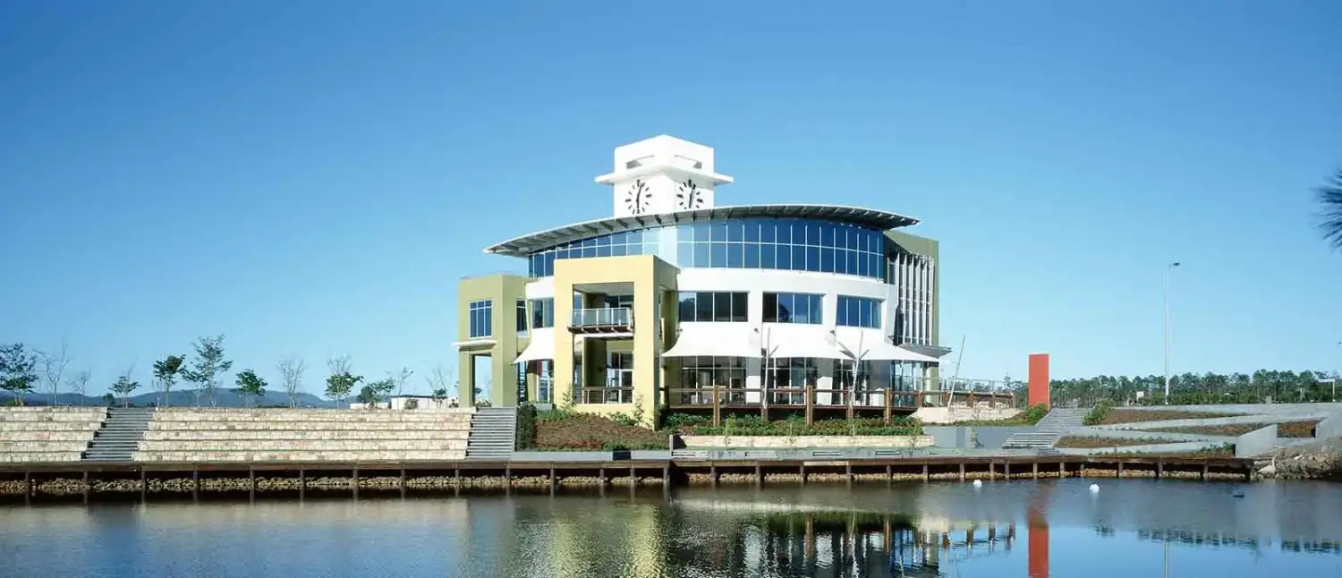 Delfin House