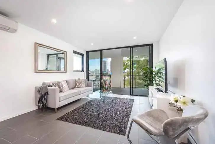 Madison on High, Southport QLD, by hhh architects