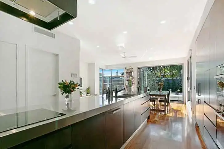 Mermaid, Mermaid Beach QLD, by hhh architects