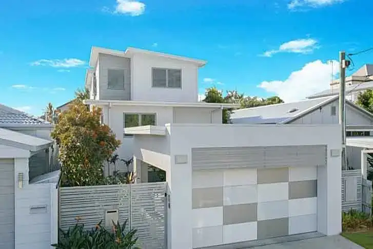 Mermaid, Mermaid Beach QLD, by hhh architects