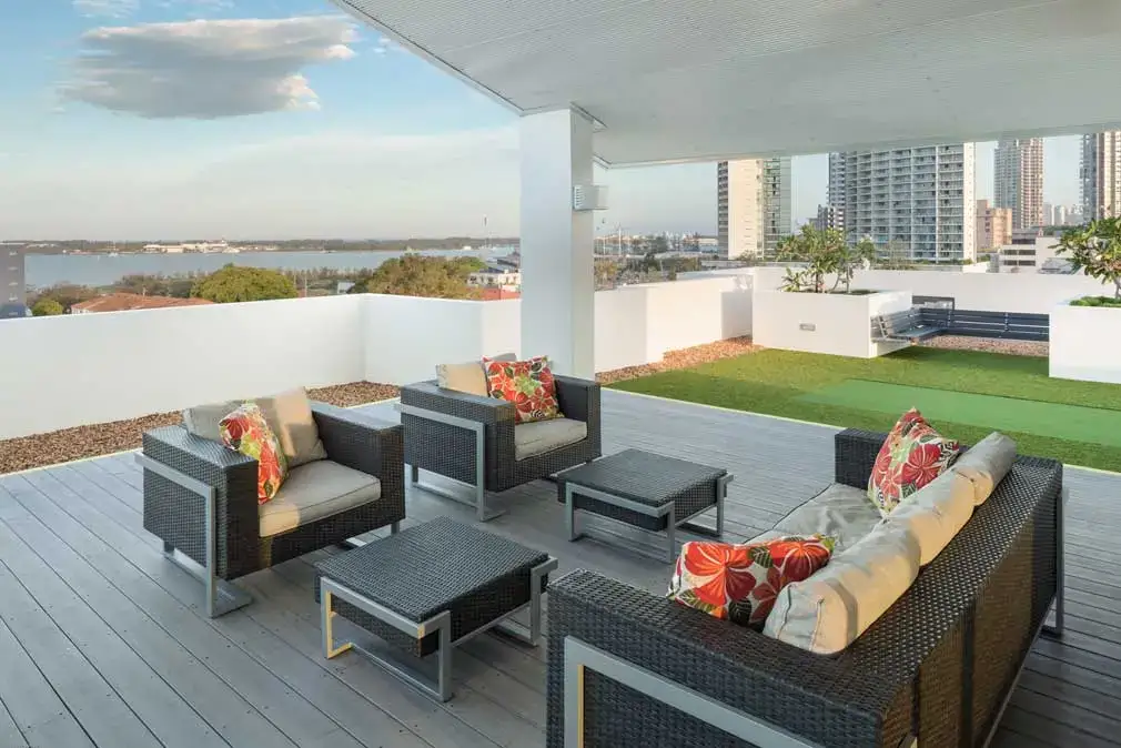 Metro 88, Southport QLD, by hhh architects
