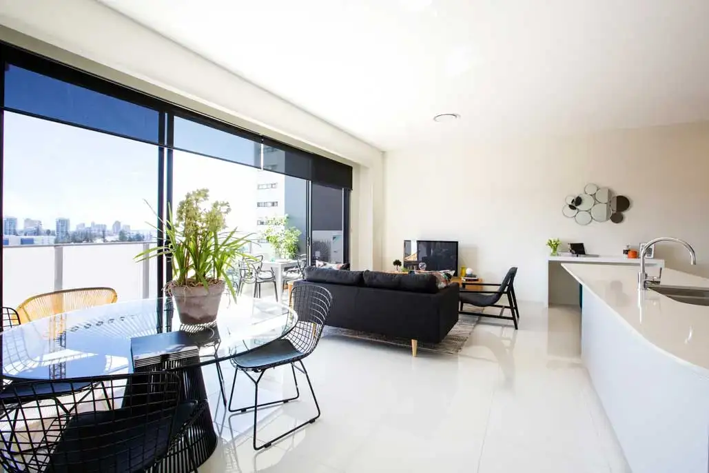Outlook, Southport QLD, by hhh architects