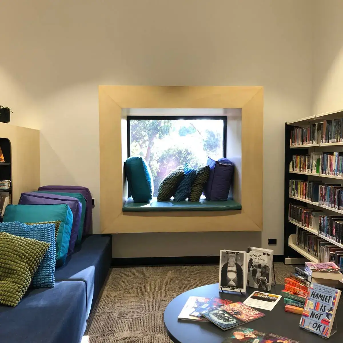 Tamborine Mountain Library