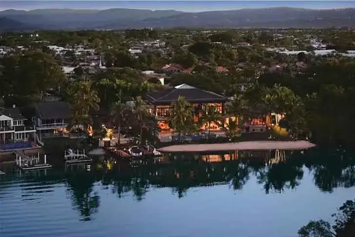 The Corso, Isle of Capri QLD, by hhh architects
