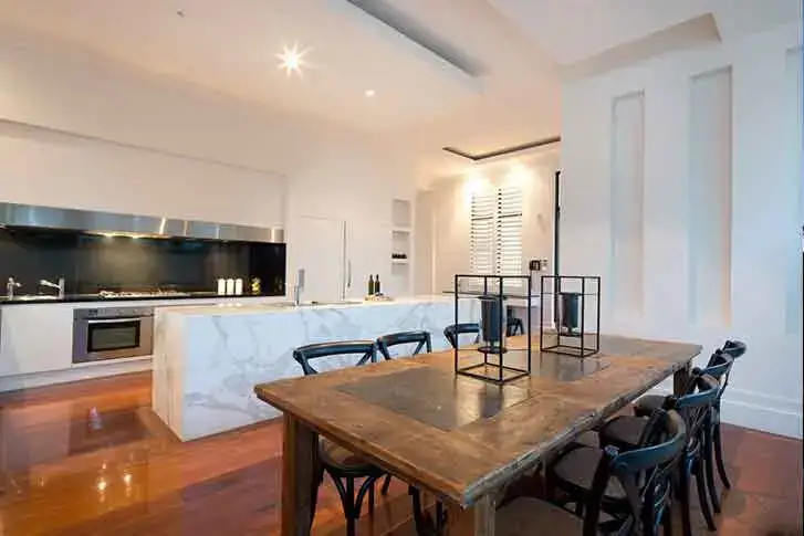 Winchester Street, Southport QLD, by hhh architects